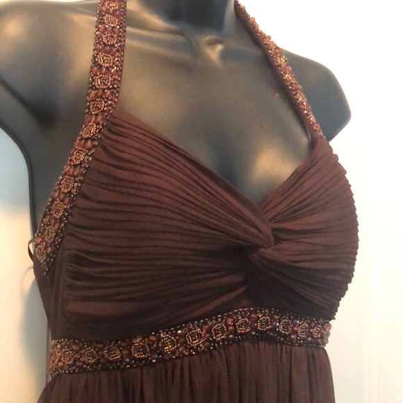 Robe Soirée JS Boutique Jaune Taille 14 - Chiffon Perlé, Dos Nu Halter, Longue, Neuve Sans étiquette